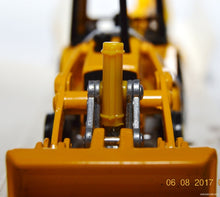 Ertl, John Deere #5521 backhoe loader 1/64