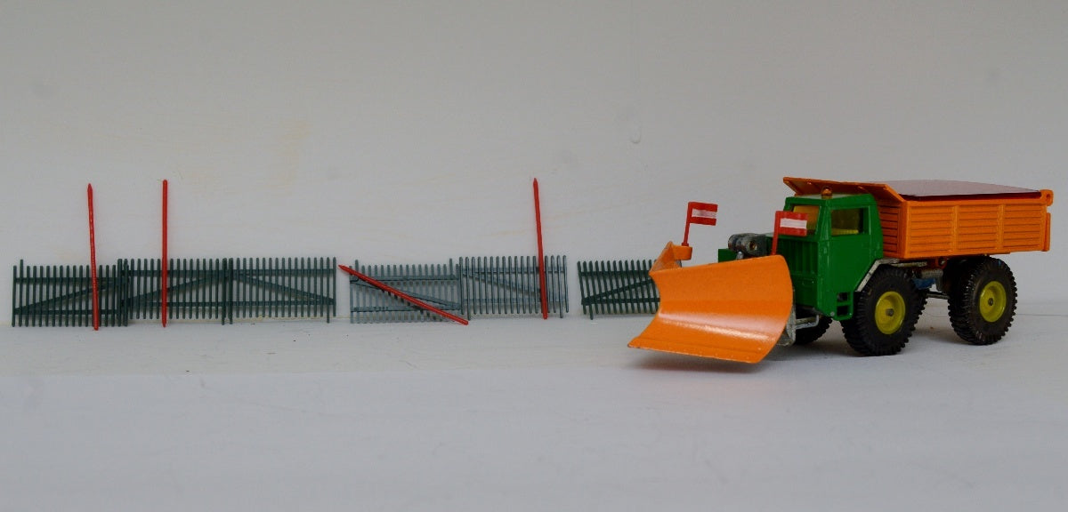 SIKU 2212 V337 Faun snow rare red canopy