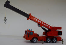 siku 2914 faun feuerwehr red mobile crane 1:55