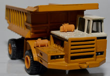Ertl #1852  international harvester hauler
