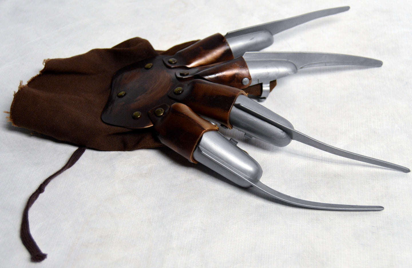 1984 nightmare on elm street 2 Freddy’s Revenge glove